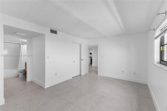 Building Photo - 1225 West Ave