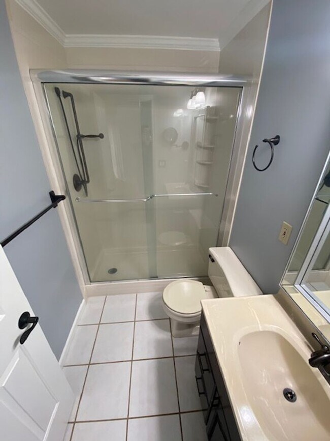 Building Photo - Charming 2-Bedroom Townhome in Glades Community!