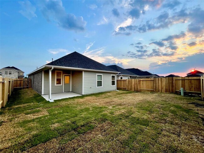 Building Photo - 31326 Spotted Saddle Hollow