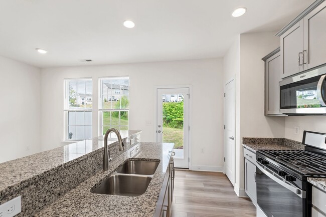 Building Photo - Spacious 3-Bedroom Townhome in Durham!