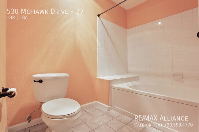 Building Photo - 530 Mohawk Dr