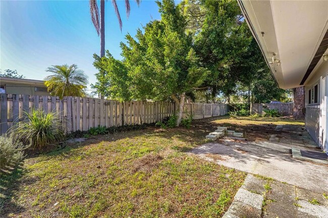 Building Photo - 6912 Alderwood Dr