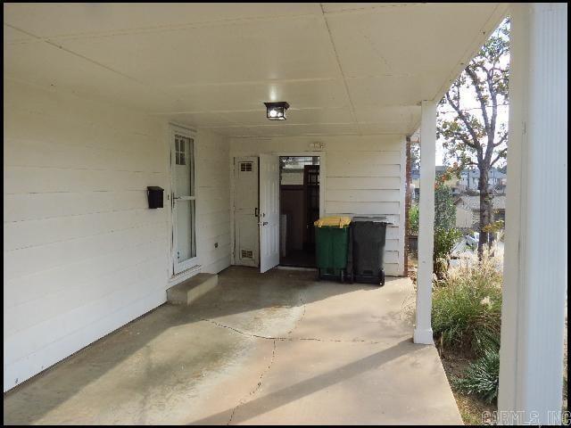 Building Photo - 101 White Oak Ln