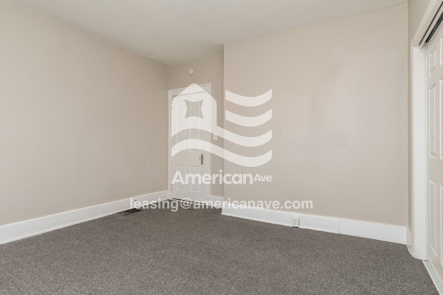 Building Photo - 6310 Highland Ave