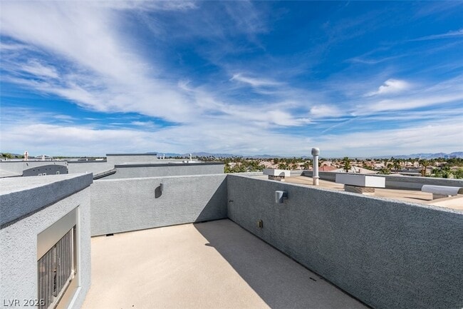 Building Photo - 9050 W Tropicana Ave