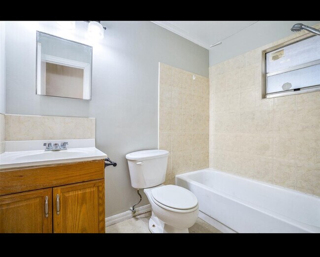 Building Photo - 449 Arapahoe Ave