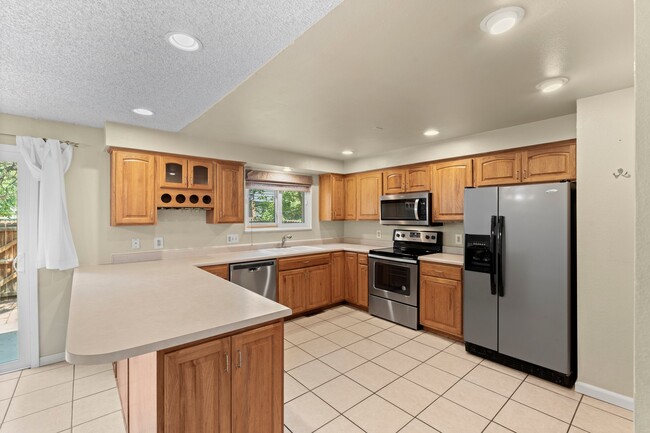 kitchen - 3061 W 92nd Ave