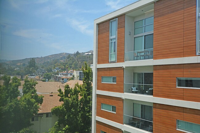 Building Photo - 6735 Yucca St