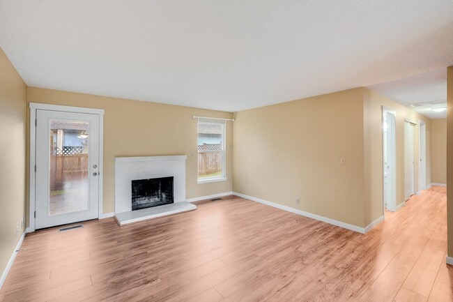 Building Photo - Charming 3 bed, 2 bath rental home in Milwaukie!