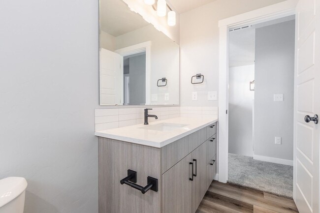 Building Photo - New 4 Bed 2.5 Bath House in Star