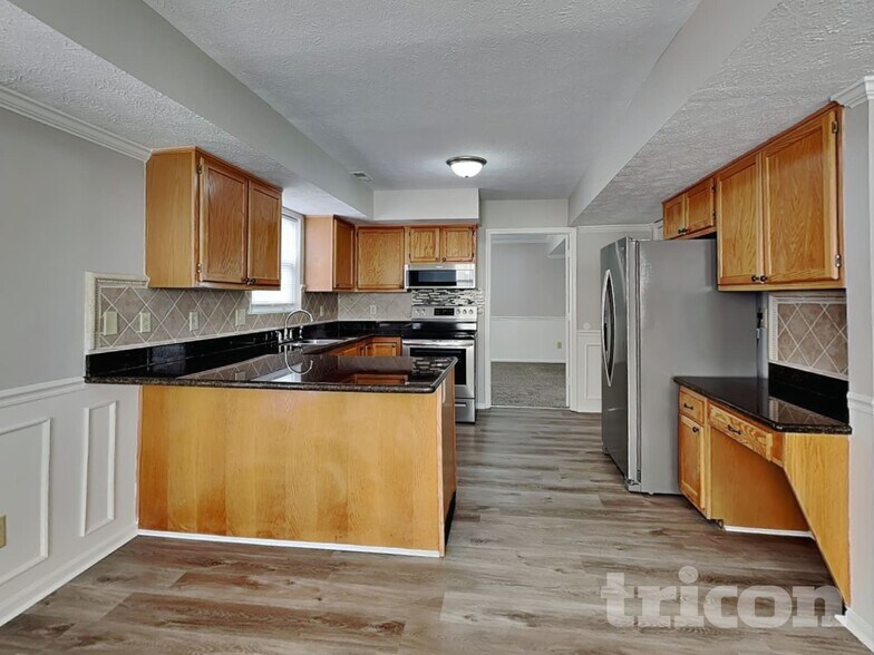 Building Photo - 7396 Autumn Ct