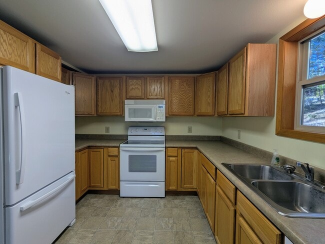 Building Photo - 286 Antler Rdg Rd