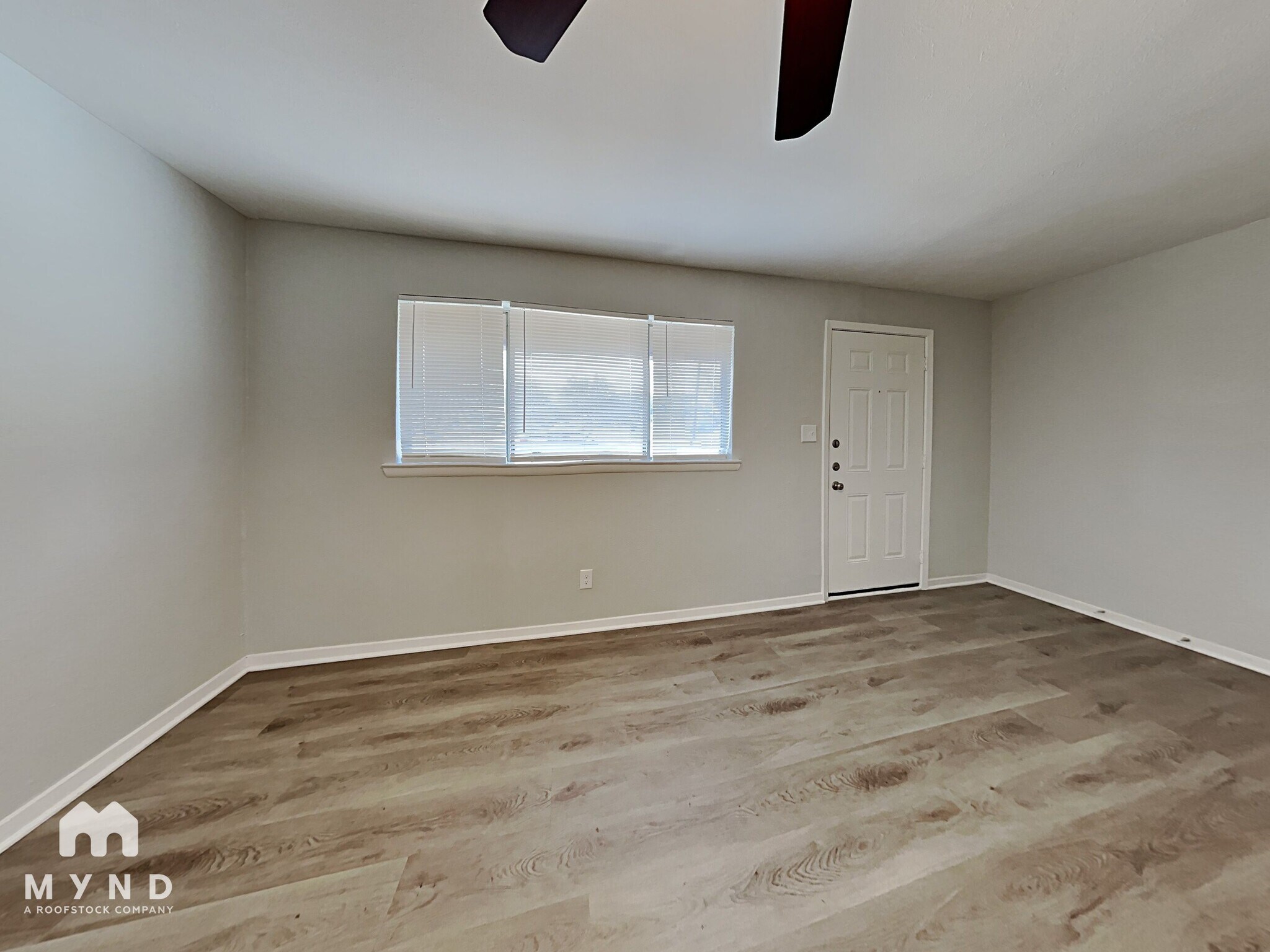 Building Photo - 4245 Larson Ln