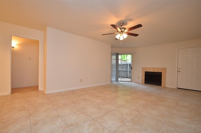 Building Photo - 9700 Leawood Blvd