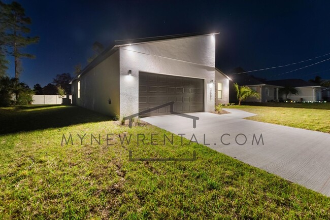 Building Photo - 3093 Spice Ln