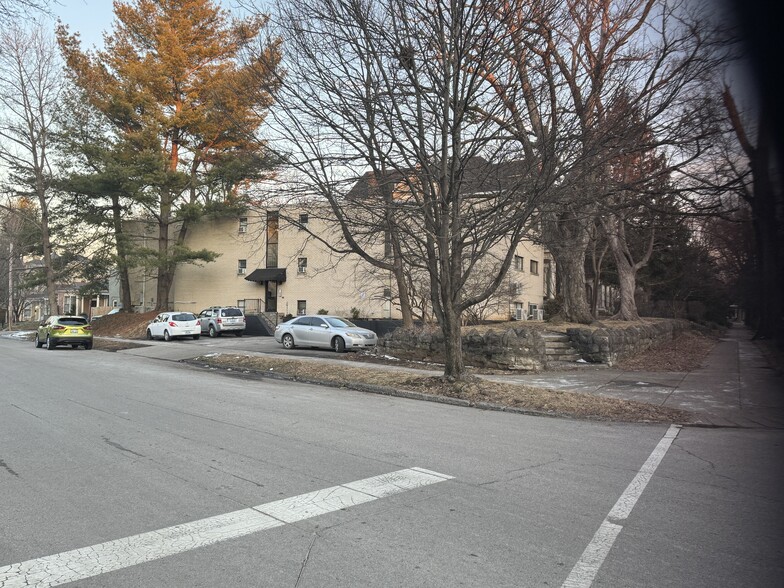 Building Photo - 1301 Cherokee Rd