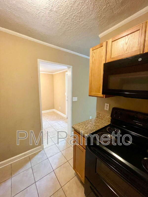 Building Photo - 241 Vallejo Cir