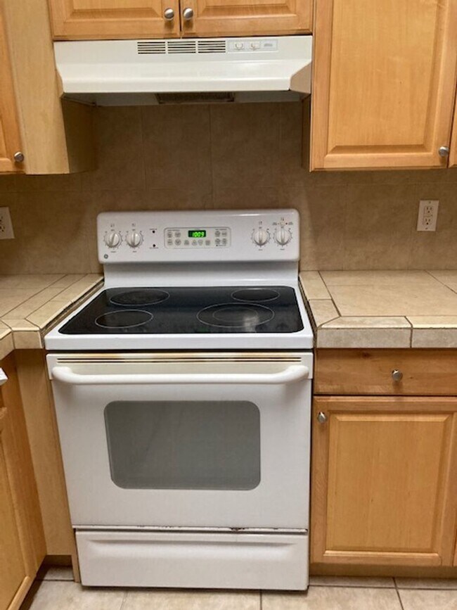 Building Photo - 7 Wells Pl