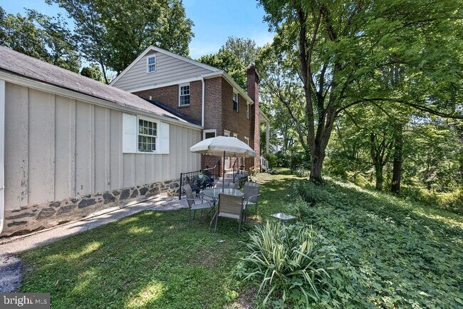 Building Photo - 718 Darby Paoli Rd