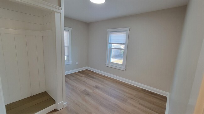 Building Photo - 30 O'Neil St