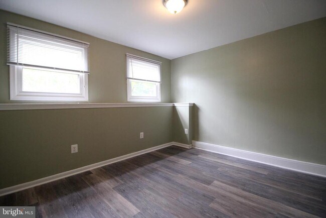 Building Photo - 953 Ferndale Ave