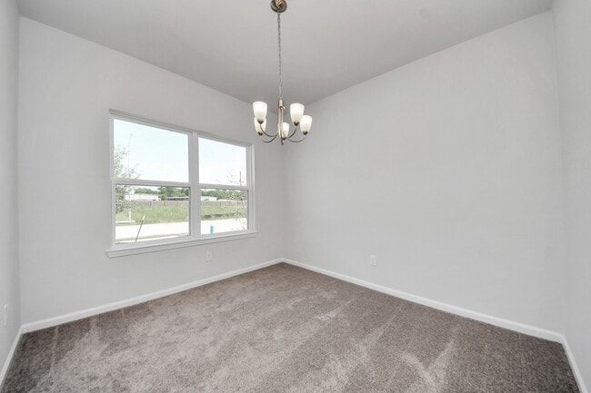 Building Photo - 2715 Crested Creek Ln