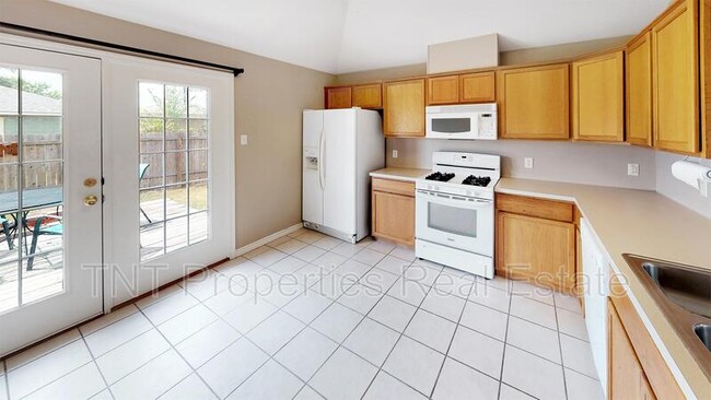 Building Photo - 1124 Carolina St