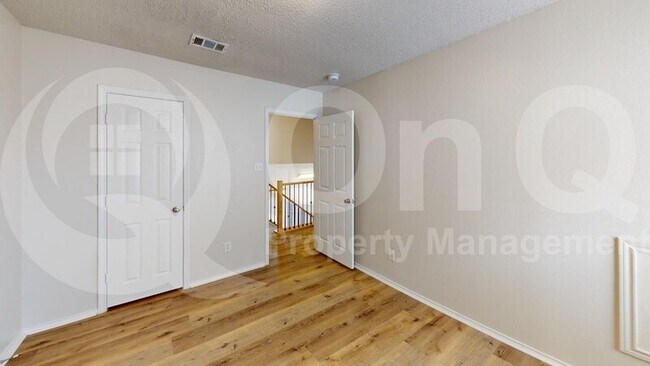 Building Photo - 804 Squire Ct
