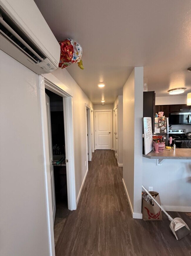 Building Photo - 1217/1219 Billy Frank Jr St