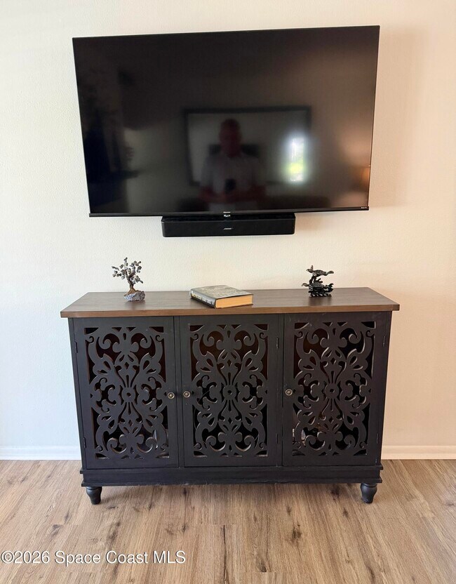 Building Photo - 225 S Tropical Trail