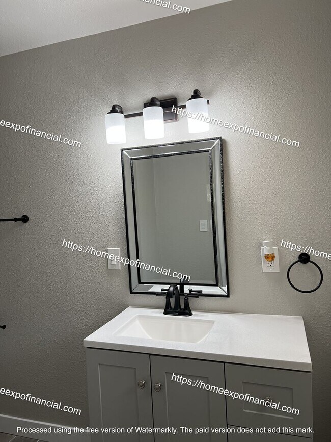 Building Photo - Nice Home For Rent