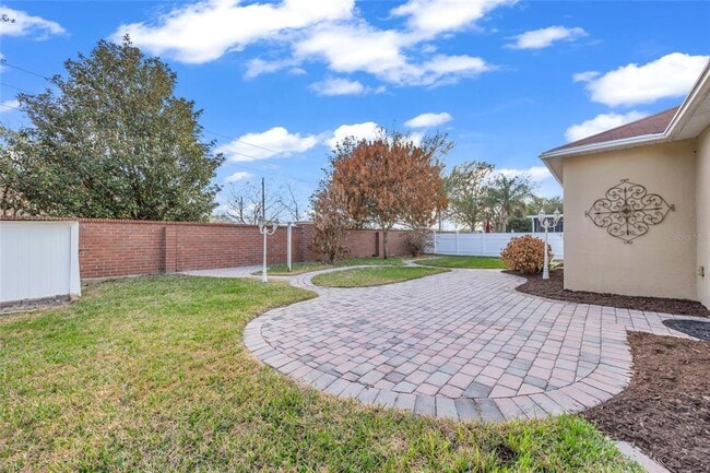 Building Photo - 10354 Stratford Pointe Ave