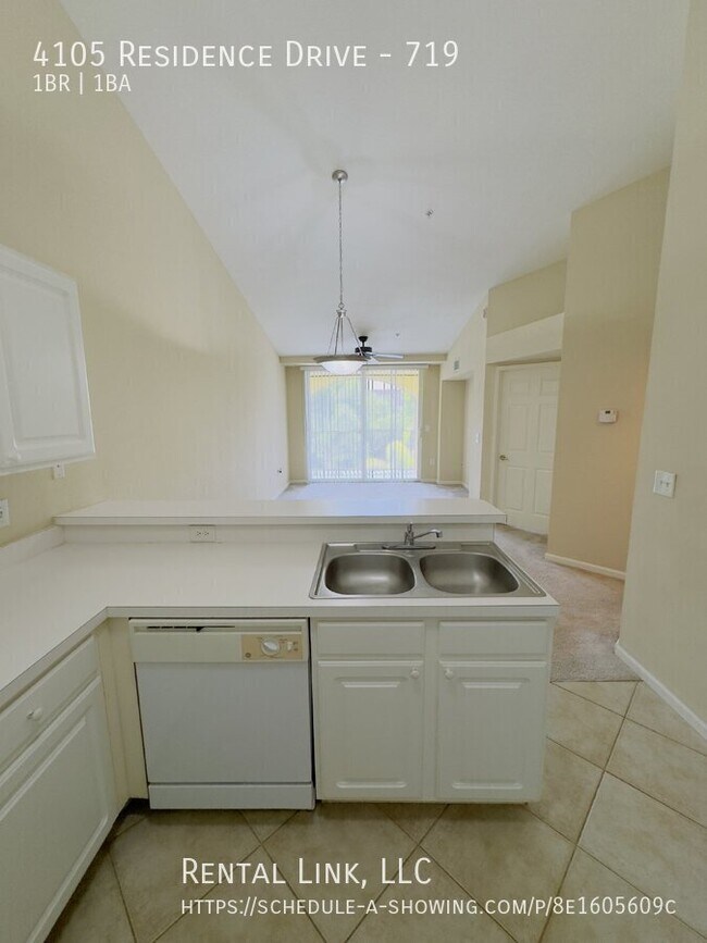 Building Photo - 4105 Residence Drive