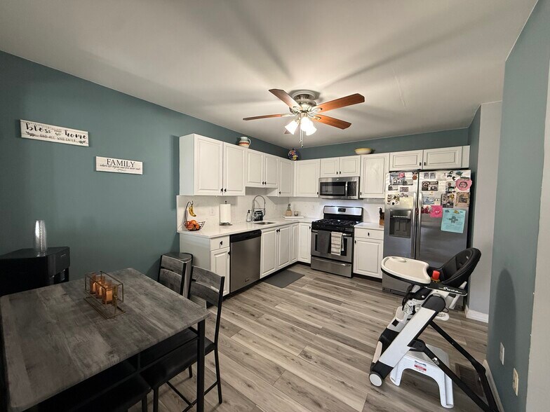 Building Photo - 334 Bowler Ct