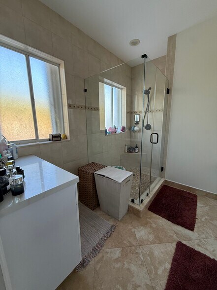 Building Photo - 2807 SW 145th Ave