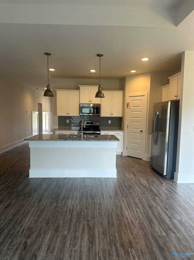 Building Photo - 109 Fern Valley Ct NW