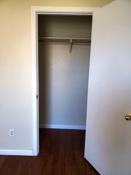 Building Photo - 1706 Windward Dr