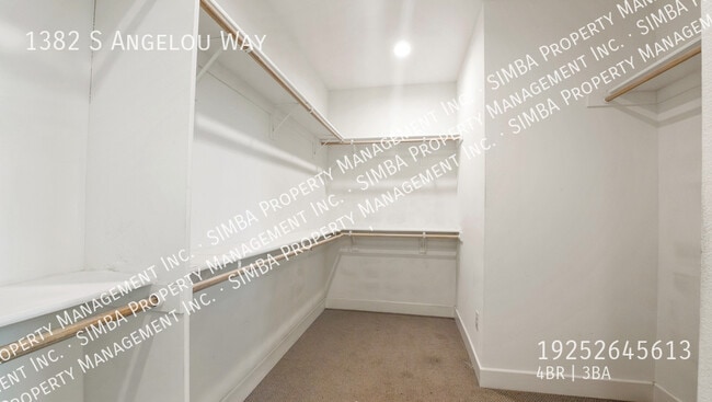 Building Photo - 1382 S Angelou Wy