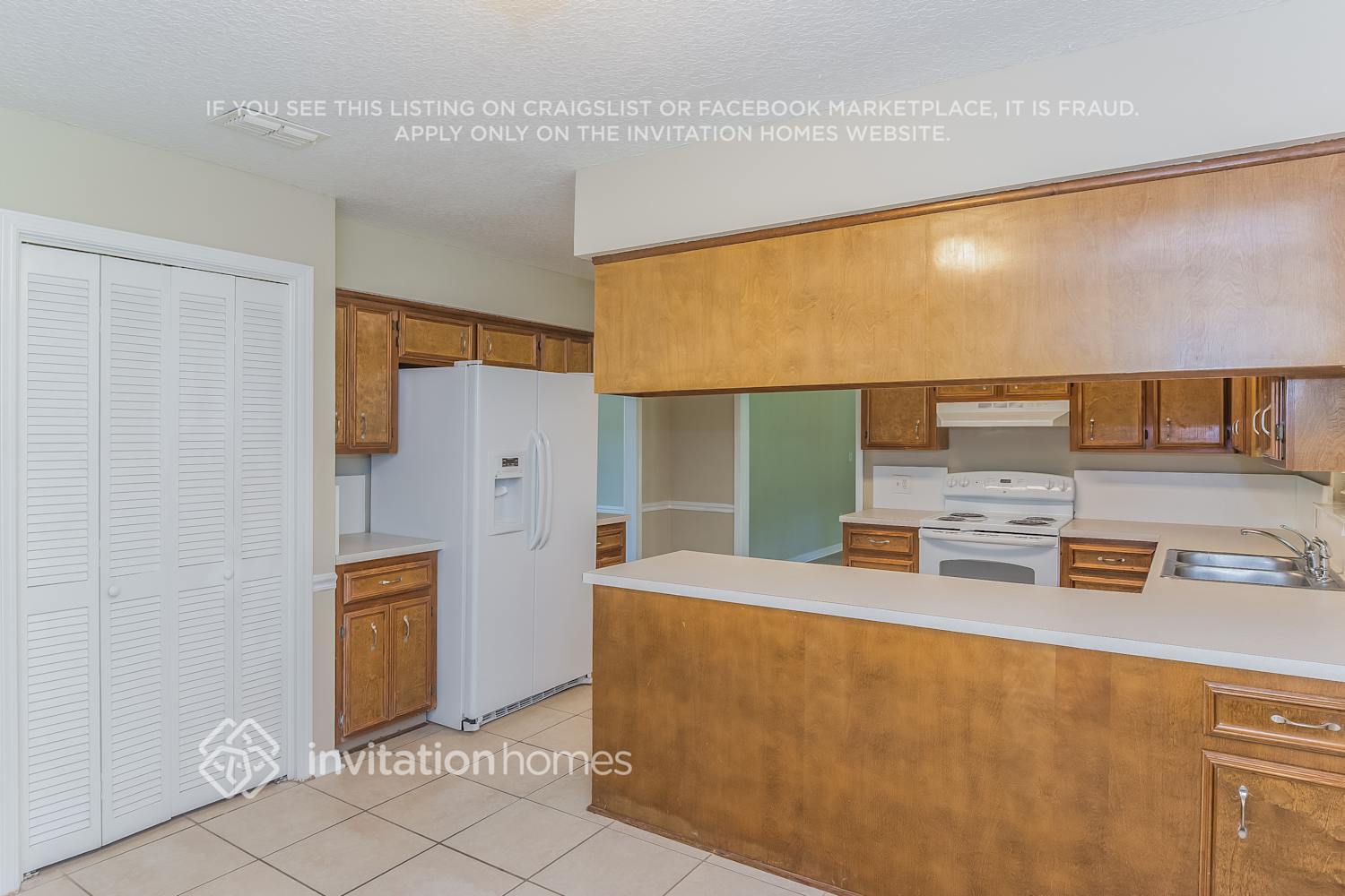 Building Photo - 2555 Bottomridge Dr