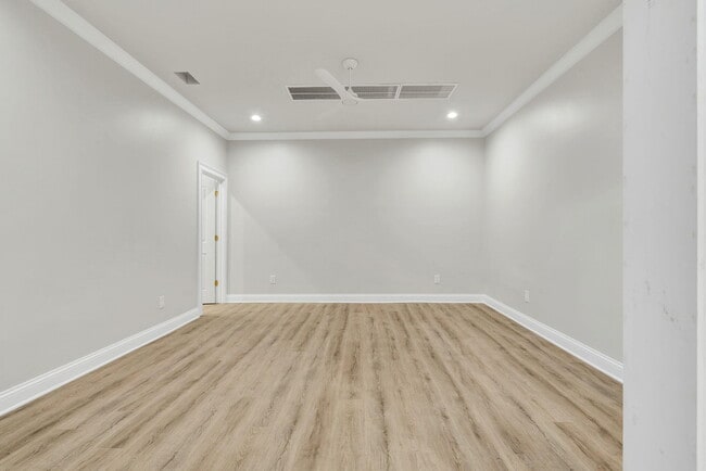 Building Photo - 240 Central St NW