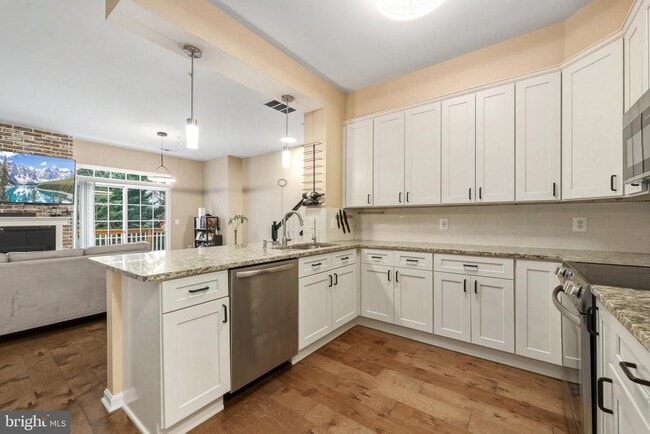 Building Photo - 13947 Hollow Wind Way