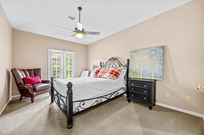 Building Photo - 42 Milan Estates