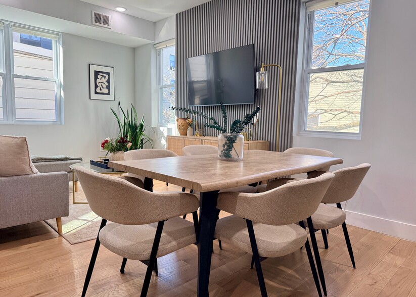 Open-Concept Dining Area - 443 Bergen Ave