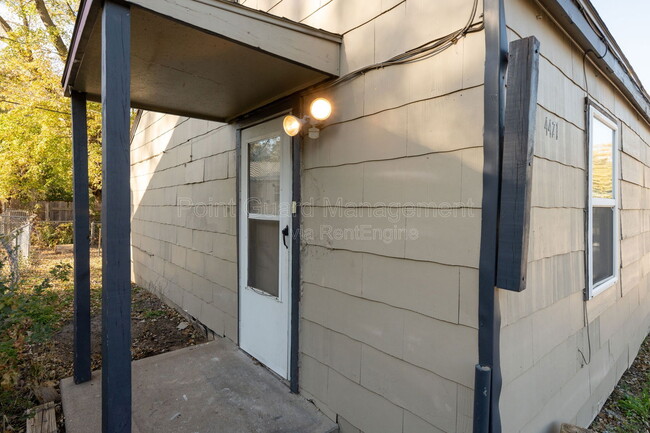 Building Photo - 4471 E Boston Dr