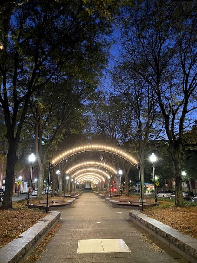 Building Photo - 2426 Goose Alley