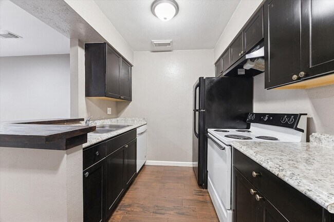 Building Photo - 8801 Hammerly Blvd