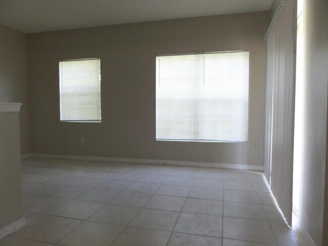 Building Photo - 10294 Fox Trail Rd S