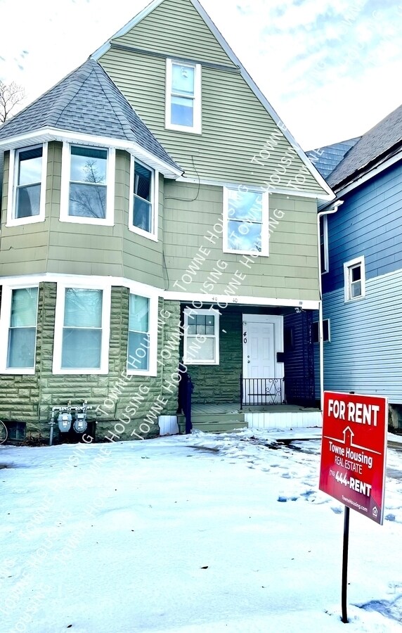 Building Photo - 40 Lawrence Pl