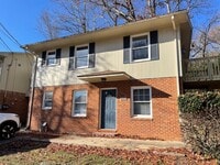 Building Photo - 752