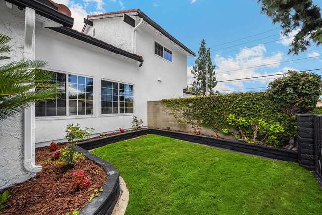 Building Photo - 11502 Bingham St